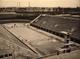 Grande Photo Originale Vue Aérienne De La Piscine Olympique De Berlin Vers 1930/40 - Usines Et Cheminées En Arrière Plan - Places