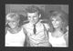 ARTISTES - ACTRICES DE CINÉMA ET CHANTEUSE  LA JOLIE SYLVIE VARTAN ET JOHNNY HALLYDAY AINSI QUE DALIDA EN FRANCE EN 1964 - Schauspieler