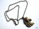 Collier Jolie Tête De Cheval Bronze Sur Chaine Boule De 46cms  Le Pendentif Mesure Environ 40x29mm. - Ethniques