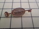 Pin1015b Pin's Pins / Rare Et De Belle Qualité  : MARQUES / CLE CLEF CASTEX - Marcas Registradas