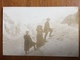(Chamonix, Carte-photo) Touristes à La Mer De Glace. Service Photographique Des Glaciers, Vers 1910. - Chamonix-Mont-Blanc