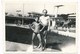 REAL PHOTO Ancienne,  Trunks Man And Boy Kid On Pool Beach,  Homme Et Garcon Sur Piscine Plage, Photo ORIGINAL - Autres & Non Classés