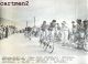 PHOTOGRAPHIE ANCIENNNE TOUR DE FRANCE 1960 AVIGNON-GAP ROSTOLLAN VAN DEN BORGH VAN AERDE SIMPSON CYCLISME SPORT CYCLISTE - Sports