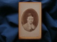 Photo CDV Photographie Arttistique Anvers - Portrait Jeune Femme Médaillon Embossé Circa 1875 L371 - Oud (voor 1900)