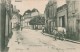 OP15- 17) SAINT JEAN D'ANGELY - PLACE DE LA LIBERTÉ  - (ANIMÉE  - PROMENEURS - CHEVAL - 2 SCANS) - Saint-Jean-d'Angely