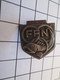 Pas Pin's Mais BROCHE : Broche Ancienne FFN FEDERATION FRANCAISE DE NATATION - Swimming