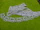 Delcampe - Gros Lot De Dentelle Neuve Ou Deja Utilisee-toutes Longueurs- Plastron-fond De Jupon  Lot 1 - Spitzen Und Stoffe