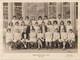 DINAN - Photo De Classe  Lycée De Jeunes Filles De Dinan 1961 - 1962 . ( Noms élèves Au Verso ). - Lieux