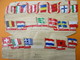 Vrac De 19 Drapeaux Métalliques L'ALSACIENNE// Europe / Années 60       JE202 - Other & Unclassified