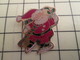 Sp17 Pin's Pins / Rare Et Beau THEME NOEL / PERE NOEL PATIN A GLACE SAC DE CADEAUX - Christmas