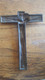 CRUCIFIX EN BRONZE PATINE SOMBRE CHRIST EN CROIX SIGNE HARTMANN COUPLE DE SCULPTEURS FRANCAIS - Religion & Esotérisme