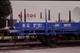 Photo Diapo Diapositive Slide Train Wagon Plat SNCF Devant Supermarché Stoc Le 17/08/94 VOIR ZOOM - Diapositivas