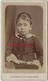 CDV Beau Portrait D'enfant-fillette-photo Léon Caron Rue Des 3 Cailloux AMIENS - Anciennes (Av. 1900)