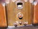 RARE GRANDE RADIO TSF PHILCO FORME ARRONDIE DU GRENIER CHASSIS BOIS EN BON ETAT MAIS PROBABLEMENT A RESTAURER - Appareils