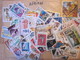 Delcampe - Énorme Lot De Timbres Du Monde (voir Description)  A Saisir - Collections (sans Albums)