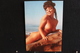 24 - P-up / Carte - Photo /  Pin-Up  -  MIA  -  Modèle  Nue,  Daily Girl Press  /  Circulé   .- - Pin-Ups