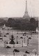 Delcampe - Lot De 50 CPSM De PARIS (1950-1970)  Toutes Scannées: Monuments;; Tour Eiffel, Ponts; églises, Rues, La Seine,  ND, Etc. - 5 - 99 Postkaarten