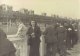 Champ De Course De Longchamp Sur La Pelouse En 1949 - Anonymous Persons