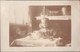 !  Seltene Fotokarte, Photo, Leipzig 1908, Mädchen Mit Puppen Am Tisch, Little Girl With Dolls On The Table - Jeux Et Jouets