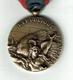 MEDAILLE DEFENSE NATIONALE ARMEE NATION REPUBLIQUE FRANCAISE ECHELON BRONZE, VOIR SCANS - Frankreich