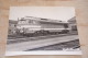 Photo La Vie Du Rail Loco Diesel électrique A1A A1A 68001,dépot De Noisy En 1963, Format 24/30 - Trains