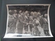 KING AND QUEEN VISIT INDIAN TROOPS DERBYSHIRE INDIAN OFFICERS  FOTO DE PRESSE Brian L Davis Archive - Guerre, Militaire