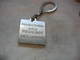 Porte Clés PEUGEOT, Verso Inscription "Marathon ACS Peugeot Mulhouse" - Key-rings