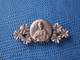 BROCHE  ANCIENNE RELIGIEUSE - Métal Argenté / 40 Mm. Sur 18 Mm. // Poids 5,15 Grammes - Autres & Non Classés