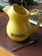 PUBLICITE  Carafe Marque BERGER Jaune Tbe - Jugs