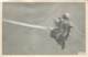 MILITARIA PARACHUTISME - Lot De 2 Photos D'un Saut En Parachute Aux Alentours De PAU Années 1940 - Paracaidismo