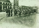 Photographie De Tram Place De La Gare De Namur Avec Course Cycliste Vue De Voitures - Chemin De Fer