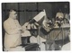 KARACHI - LIAQUAT ALI KHAN - L ETAT INDIEN DU PAKISTAN EST NE - ASSEMBLEE CONSTITUANTE - PHOTO KEYSTONE 18 X 13 CM - Célébrités