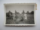 WW II GERMAN ARMY LATVIA , LATVIAN SOLDIER AT VILLAGE , 2X SMALL SIZE REAL PHOTO , 0 - Guerra 1939-45