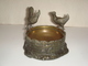 Abreuvoir Coq Et Poule Diametre 11,5 Cm Bronze - Bronzes