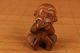 VIEUX BUIS Pas Entendre Monkey Figure Statue Antiquités Asiatiques Japonais Netsuke DECO - Art Asiatique