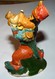 ANCIENNE VINTAGE FIGURINE EN PLATRE PEINTE DISNEY DINGO JOUANT DE LA TROMPETTE - Disney