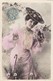 CARTE FANTAISIE . CPA .PORTRAIT FEMME . " UN BAISER POUR MON BIEN AIME ". ANNÉE 1905 - Femmes