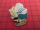 DIS-SPE Pin's Pins : BEAU ET RARE : DISNEY Très Grand Pin's CAVALIER DU JEU D'ECHECS ? - Disney