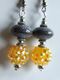 Boucles D'oreilles Artisanales, Céramique, Discoball, Gris Noir Jaune, Bijou De Créateur, Artisanat Français, Achat Soli - Oorringen