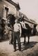 Photo Originale Cheval & Cours D'équitation à La Ferme Vers 1940 - Jeune Femme En Amazone - Personnes Anonymes