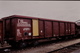 Photo Diapo Diapositive Slide Train Wagon Tombereau SNCF E81 Pour Le Sable à Montargis Le 19/07/1993 VOIR ZOOM - Diapositives