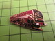 411c Pins Pin's / Rare & De Belle Qualité  THEME TRANSPORTS / SUPERBE LOCOMOTIVE NOIRE ET ROUGE SANG - Transports