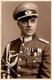 WK II Offizier Mit Uniform Und Ordensspange Foto-Karte I-II (Klebereste RS) - Weltkrieg 1939-45