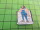 313i Pins Pin's / Rare & Belle Qualité THEME SPORTS / CATCH CATCHEUR HILLBILLY JIM Gros Plouc US Electeur De Trump - Ringen