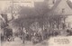 27. VERNEUIL SUR AVRE . ANIMATION MARCHE PLACE SAINT LAURENT.  ANNÉE 1904 - Verneuil-sur-Avre