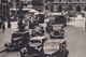 Paris: PEUGEOT 401, 402, 201 FOURGONNETTE, CITROËN TRACTION AVANT, RENAULT NOVAQUATRE, PRIMAQUATRE, SIMCA 8 - L'Opéra - Turismo