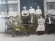1900 Photo Originale Soignies Café Bellevue 15 Personnes Terrasse  17 X 12 Cm Enghien? - Lieux