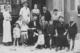 COMMERCE PARISIEN - La Famille Et Le Personnel - Vers 1910 - Carte-photo à Situer Précisément - A Voir ! - Autres & Non Classés