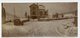 Homme Femme Montagne  Neige Pont à Situer Identifier Old Car Oldtimer Voiture 20s Panoramique LOT 2 PHOTOS - Lieux