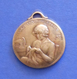 Médaille En Métal Jaune - École Ménagère Pour Orphelins De Guerre - École Uruguay France à Avon - Professionnels / De Société